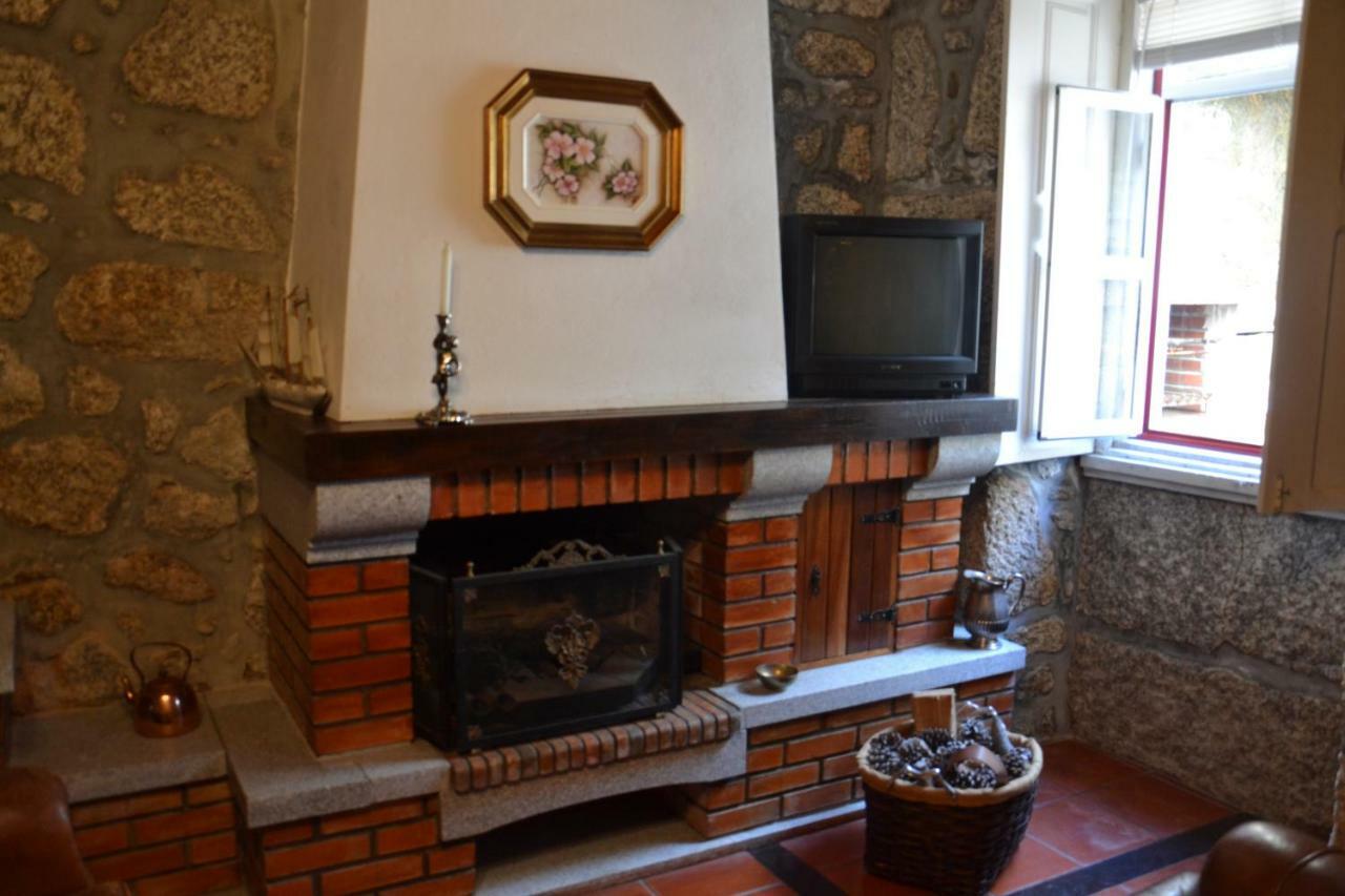 Villa Casa Da Ponte Do Arrocho Loriga Esterno foto